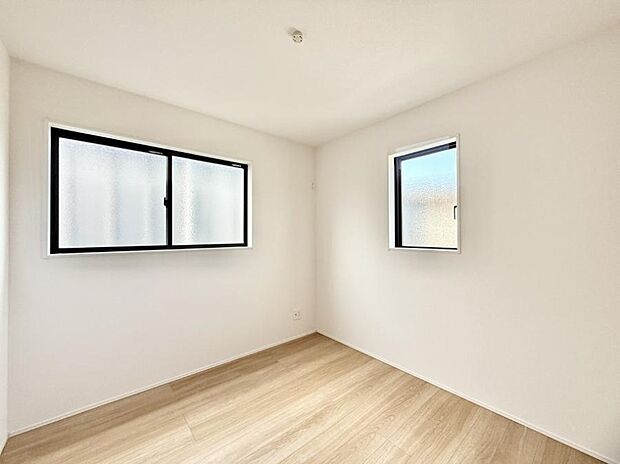 ■落ち着いた色合いのお部屋で穏やかな時間を楽しめます