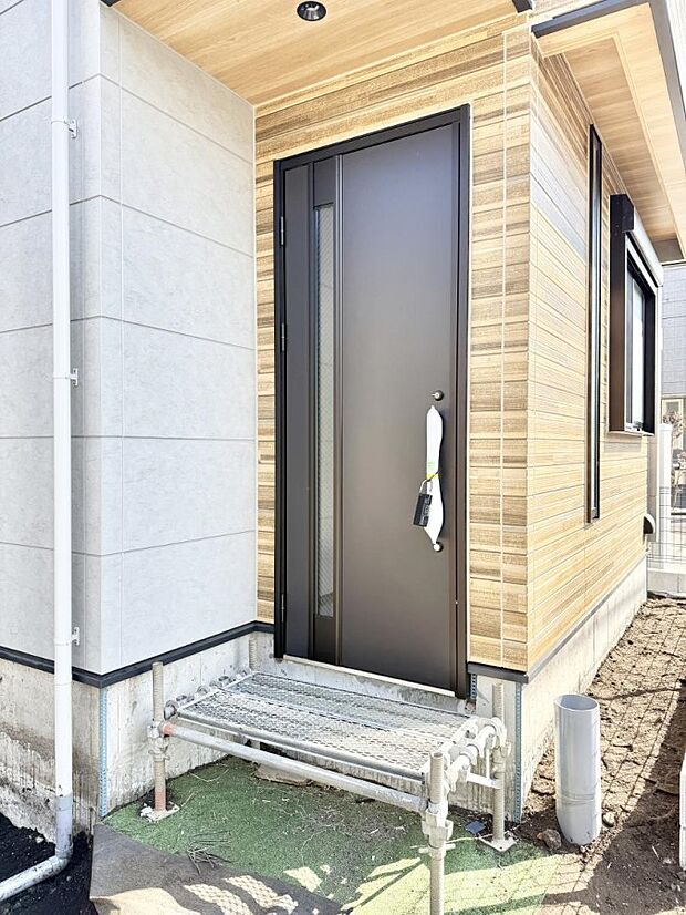 心地よい暮らしへとつながる、温かい玄関