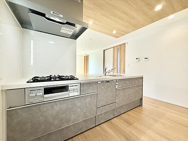 会話が深まる対面キッチン!家族との会話がはずみます