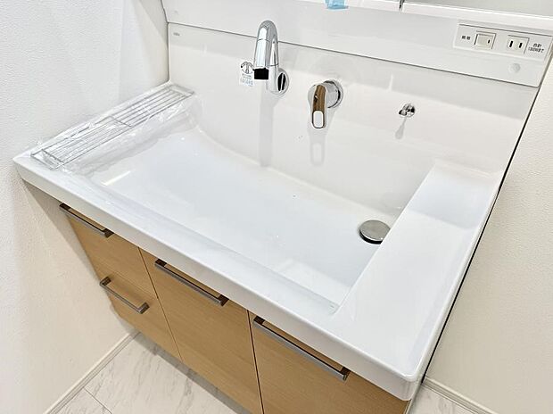 ■手洗いや顔を洗う時も快適に使える便利なシャワー