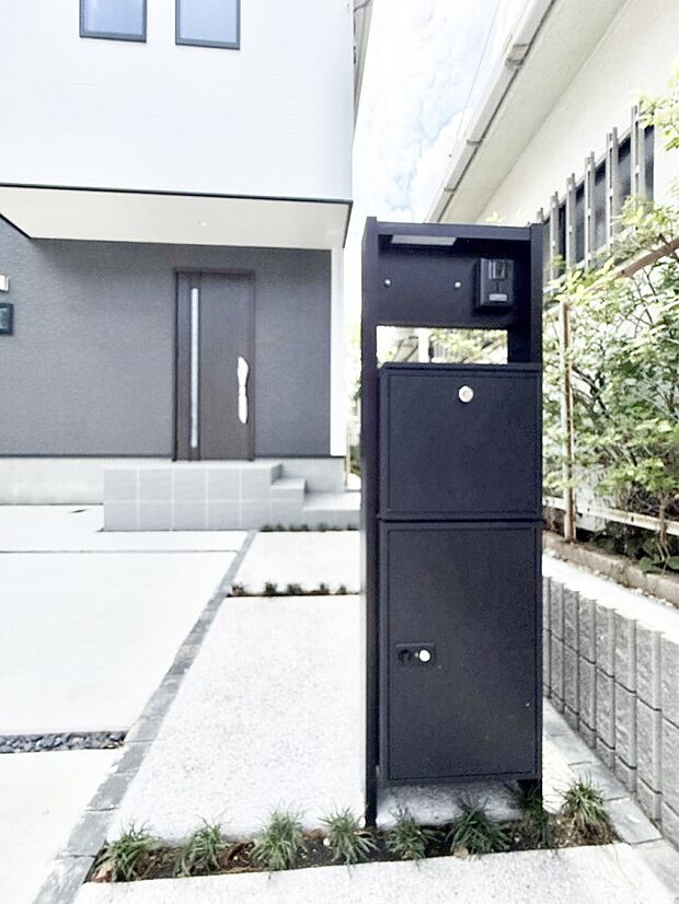 2号棟 ■ 心地よい暮らしへとつながる、温かい玄関