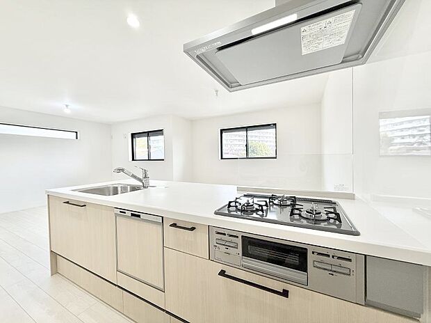 ■シンプルで美しく心地よい時間を生むキッチン空間