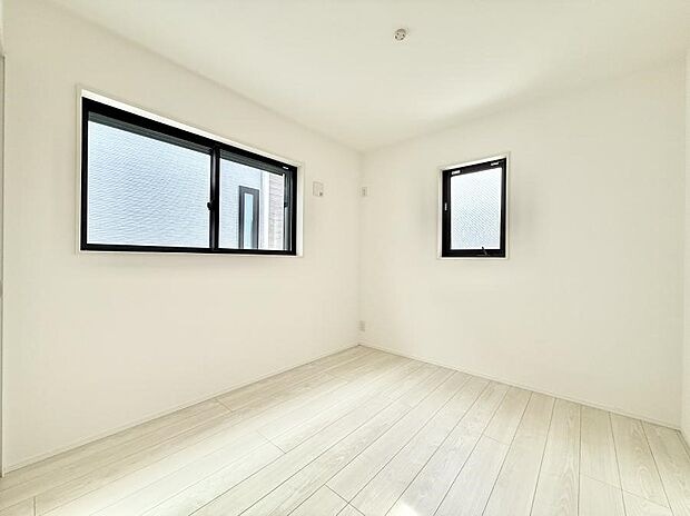 1号棟  ■落ち着いた色合いのお部屋で穏やかな時間を楽しめます