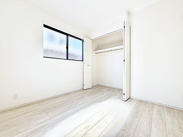 1号棟 ■落ち着いた色合いのお部屋で穏やかな時間を楽しめます