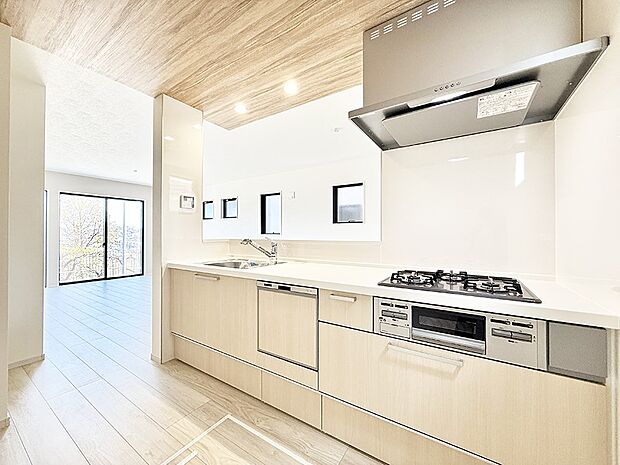 ■シンプルで美しく心地よい時間を生むキッチン空間