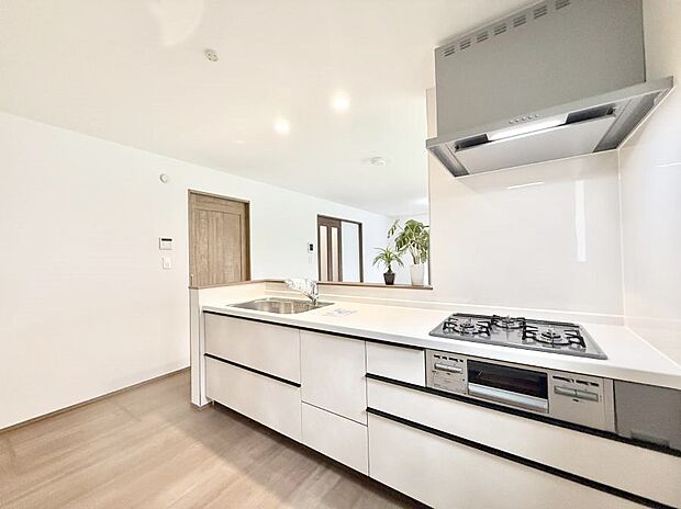 ■シンプルで機能的、毎日使いやすいキッチン