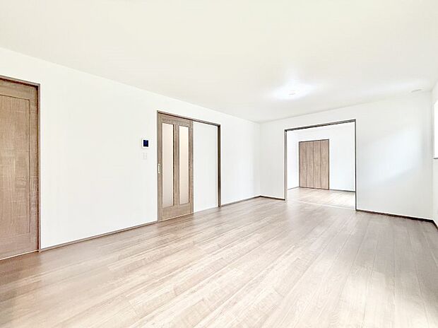 ■家具を置いてもゆったり過ごせる広さのリビング