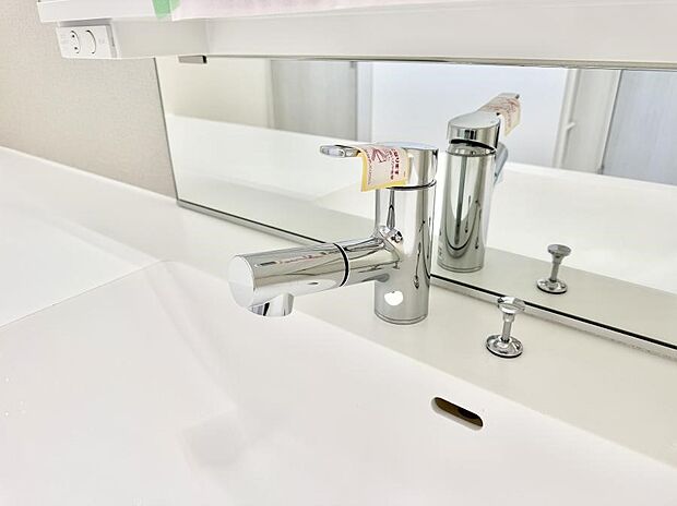 ■手洗いや顔を洗う時も快適に使える便利なシャワー