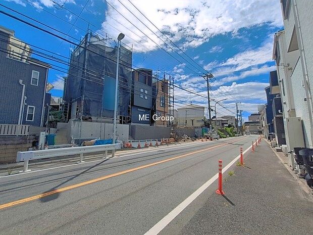 前面道路広々