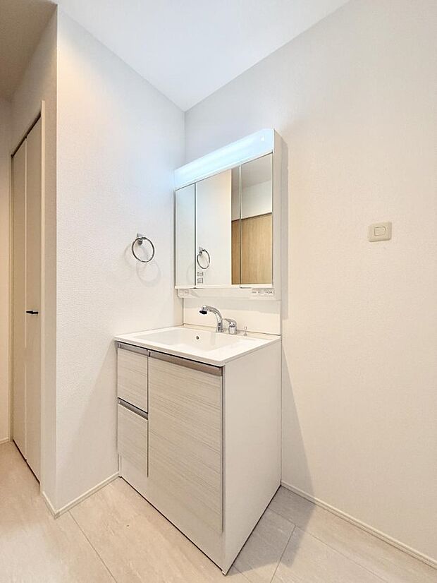 ■明るい洗面所は毎朝の歯磨きも楽しくできちゃいそうです