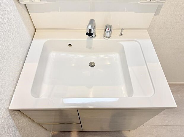 ■手洗いや顔を洗う時も快適に使える便利なシャワー