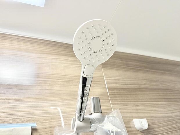 ■手元で簡単に止水できるため、水の無駄遣いを減らすことができます。