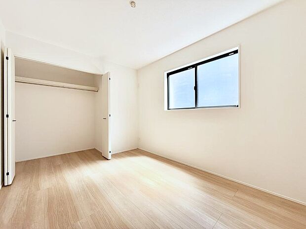 ■広いクローゼット、収納は多い方が嬉しいですね！