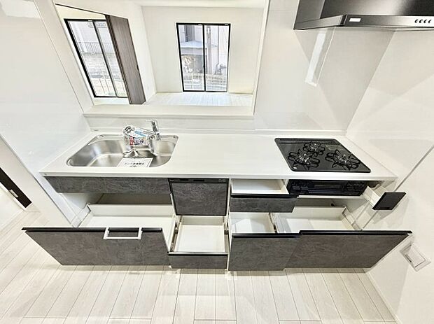 ■家族の絆を深める、温もりのあるキッチン