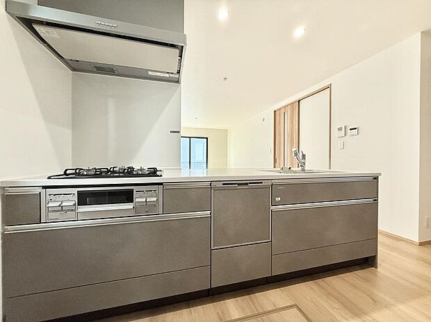 会話が深まる対面キッチン!家族との会話がはずみます