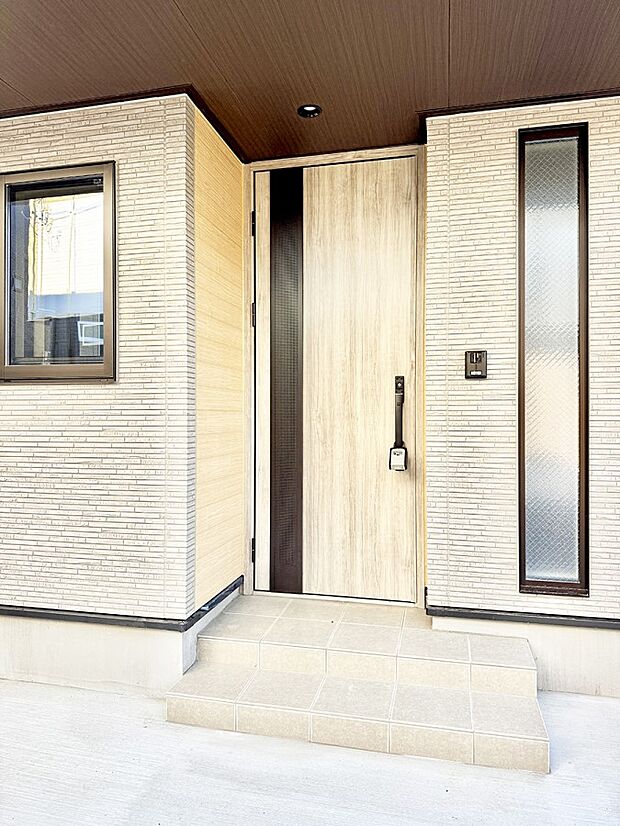 ■ 心地よい暮らしへとつながる、温かい玄関