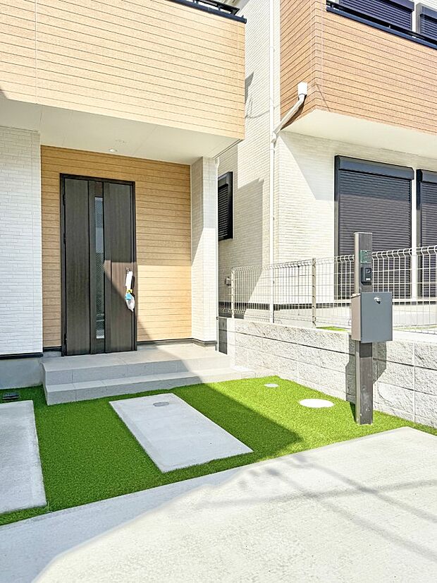 ■玄関はお家の顔!おしゃれな玄関アプローチでお客様をお迎え