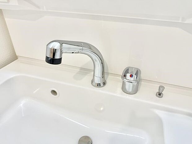 ■手洗いや顔を洗う時も快適に使える便利なシャワー