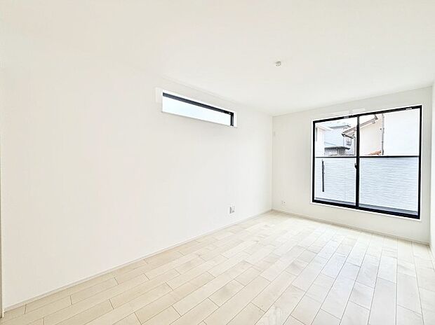 ■2面採光で明るい居室!