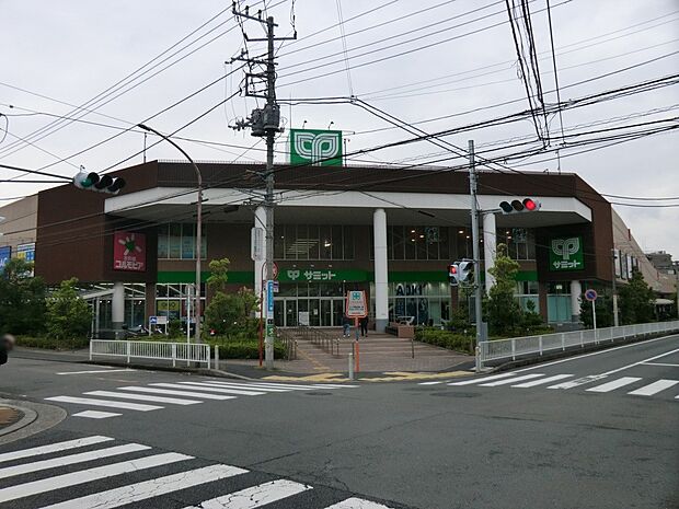 スーパー 1800m サミットストア横浜岡野店