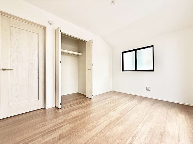 A号棟 ■落ち着いた色合いのお部屋で穏やかな時間を楽しめます