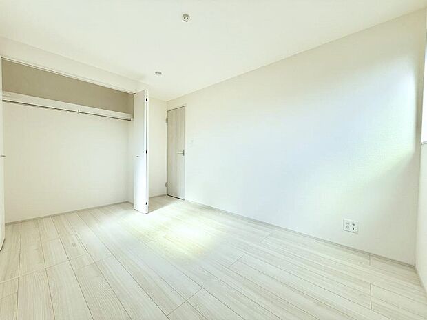 ■広いクローゼット、収納は多い方が嬉しいですね!