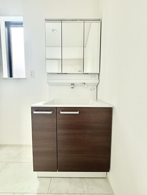 2号棟  ■朝の準備がスムーズにできる広さです