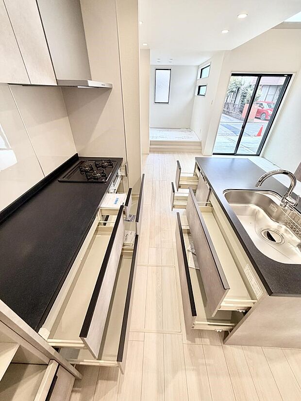 ■料理が楽しくなる、機能的で洗練された空間