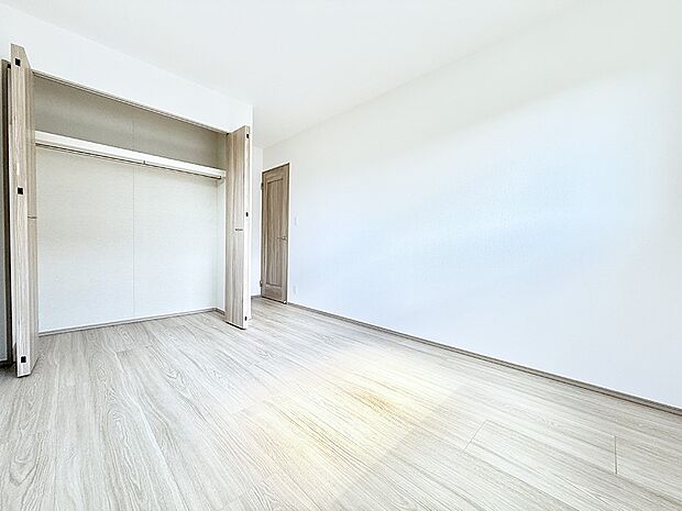 A号棟 ■落ち着いた色合いのお部屋で穏やかな時間を楽しめます