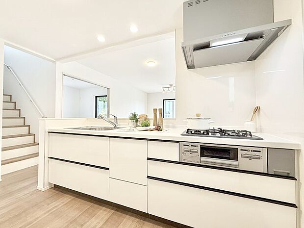 ■シンプルで美しく心地よい時間を生むキッチン空間