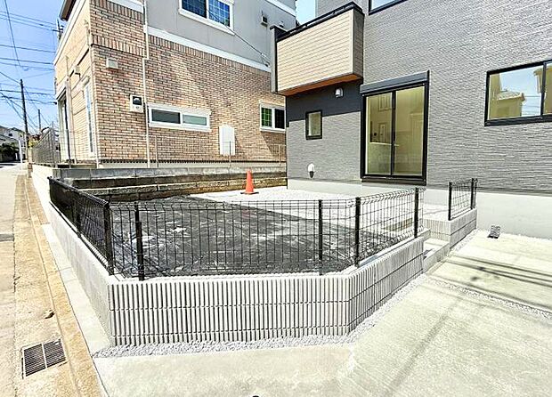 ■季節の移ろいを感じられる、落ち着いた雰囲気の屋外空間