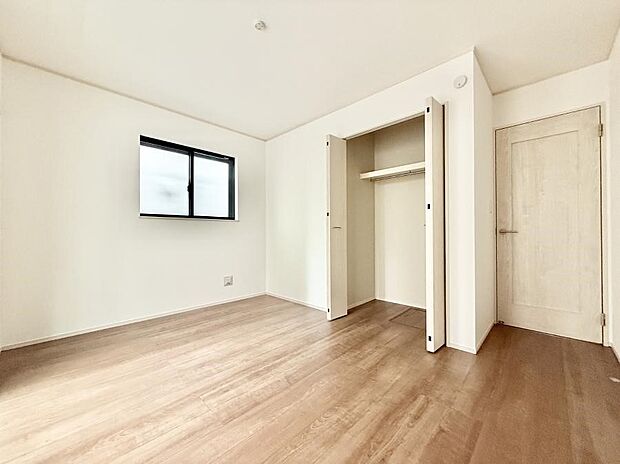 3号棟 ■落ち着いた色合いのお部屋で穏やかな時間を楽しめます