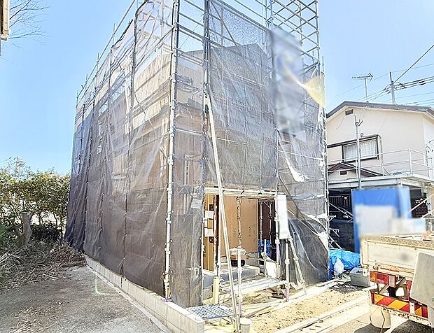 広い駐車場スペースが魅力的です  