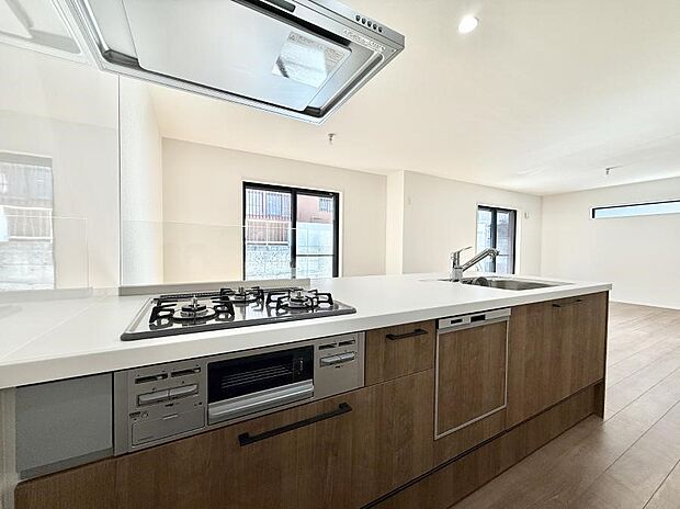 ■シンプルで機能的、毎日使いやすいキッチン