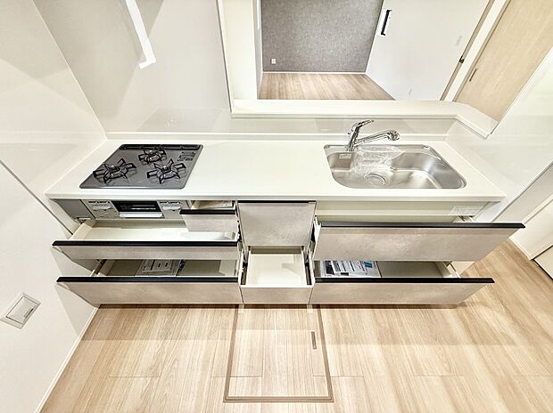 1号棟 ■シンプルで機能的、毎日使いやすいキッチン