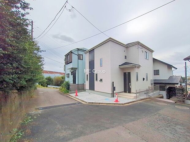 角地につき陽当り良好です!