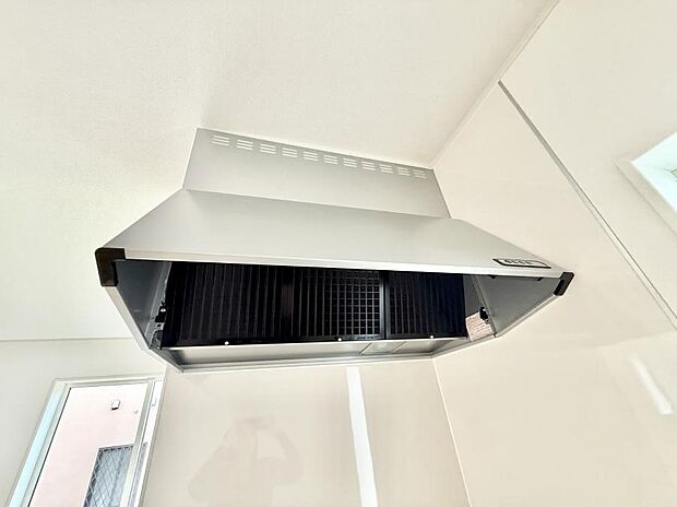 ■調理時の蒸気や匂いが換気扇に誘導され、効率的に排煙ができます。