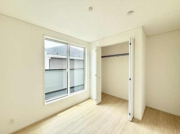 2号棟  ■落ち着いた色合いのお部屋で穏やかな時間を楽しめます