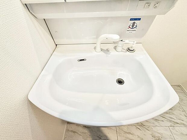 ■手洗いや顔を洗う時も快適に使える便利なシャワー