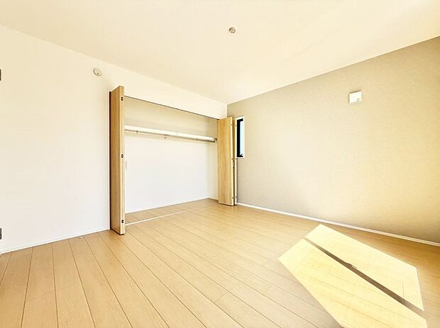 ■広いクローゼット、収納は多い方が嬉しいですね!