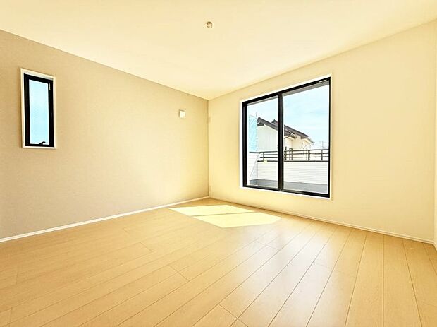 ■2面採光で明るい居室!