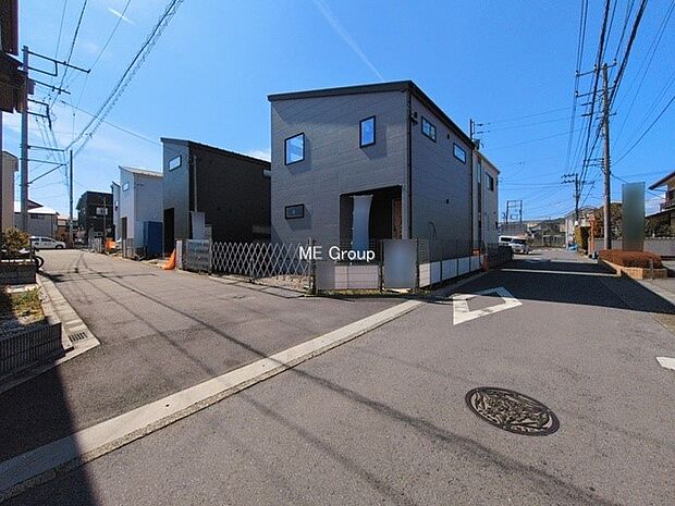 角地につき陽当り良好です!