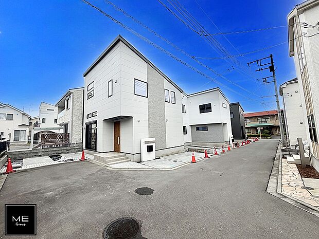 角地につき陽当り良好です!