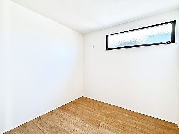 B号棟 ■落ち着いた色合いのお部屋で穏やかな時間を楽しめます