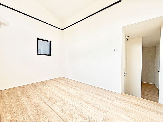 D号棟 ■落ち着いた色合いのお部屋で穏やかな時間を楽しめます