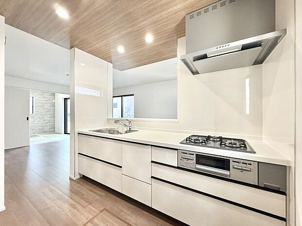 ■シンプルで美しく心地よい時間を生むキッチン空間