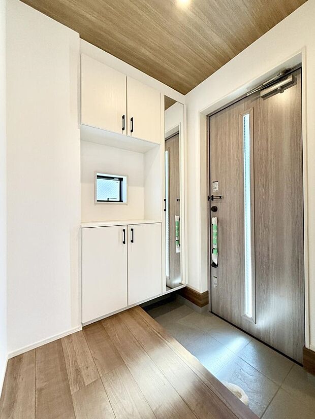 ■ ここから始まる一日、すっきり整った玄関