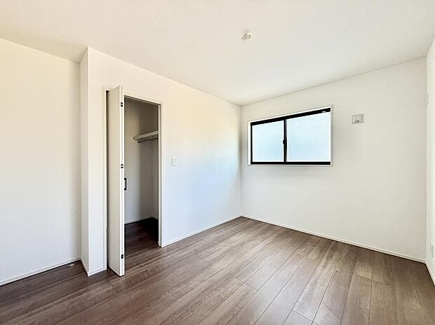 ■落ち着いた色合いのお部屋で穏やかな時間を楽しめます