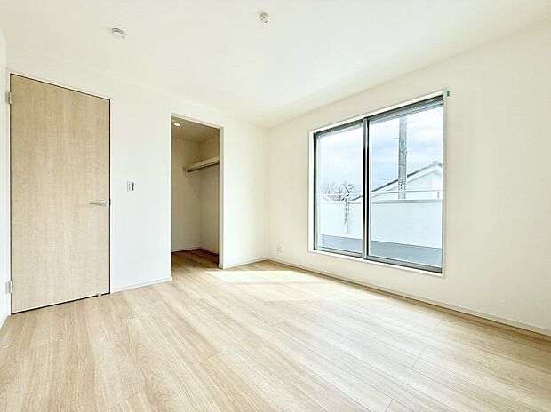 ■落ち着いた色合いのお部屋で穏やかな時間を楽しめます