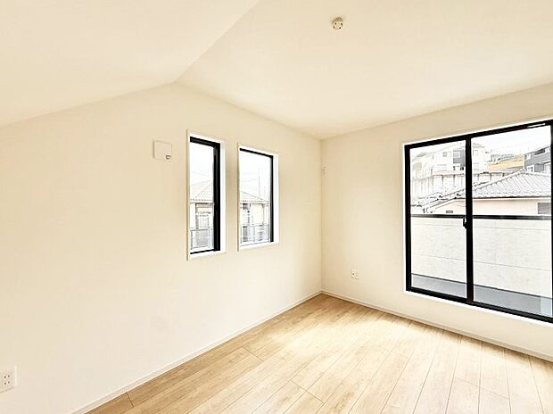 ■太陽がサンサンと降り注ぐお部屋は気持ちがいいですね